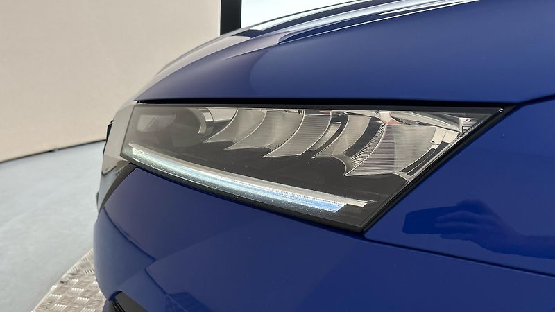 Škoda Octavia 2.0 TDI DSG Ambition Combi - fotka 18 z 24