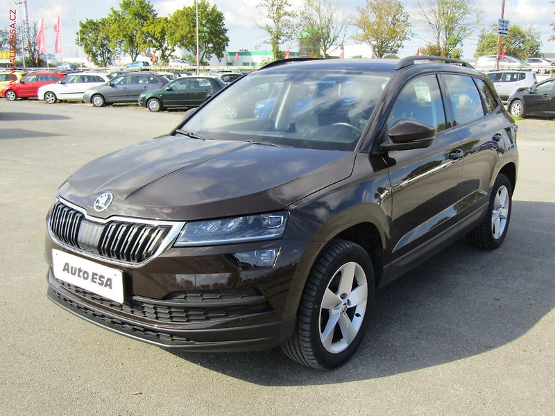 Škoda Karoq (2019) 2.0 TDi, ČR, Ambition - fotka 3 z 21