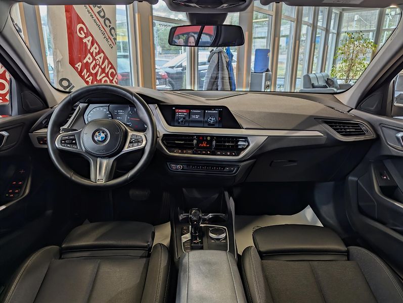 BMW Řada 1 118 i 103kW A/T, LED, LANE - fotka 9 z 23