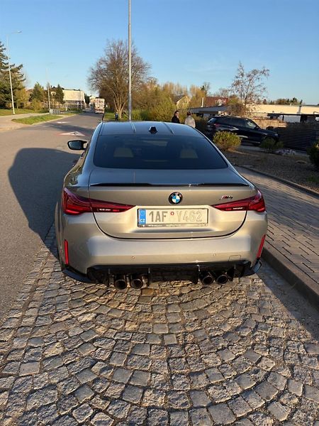 BMW M4 Competition M xDrive - fotka 6 z 7