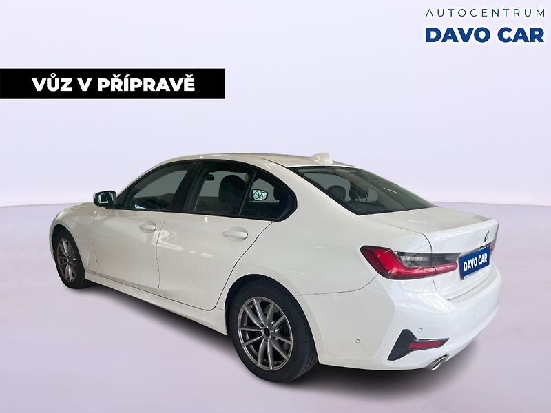 BMW Řada 3 2,0 320d 190k xDrive ADVANTAGE - fotka 2 z 33