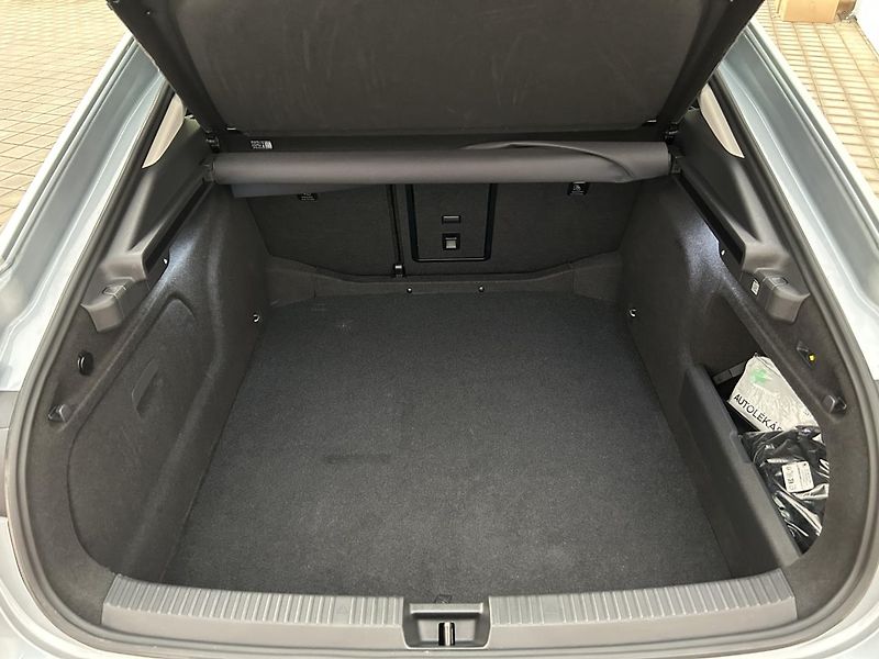 Škoda Superb 2.0 TDi L & K - fotka 24 z 30