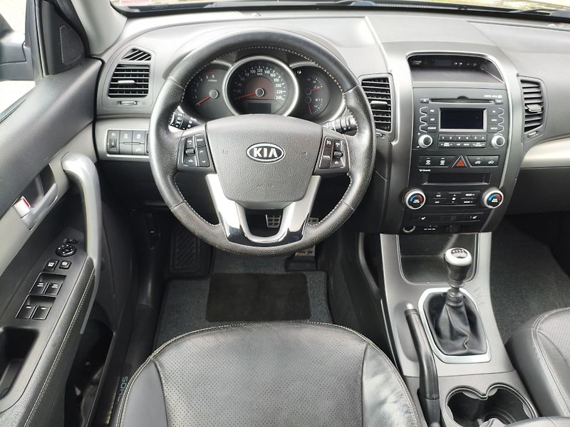 Kia Sorento (2011) 2,2 CRDI Sport 4x4 145Kw - fotka 17 z 28