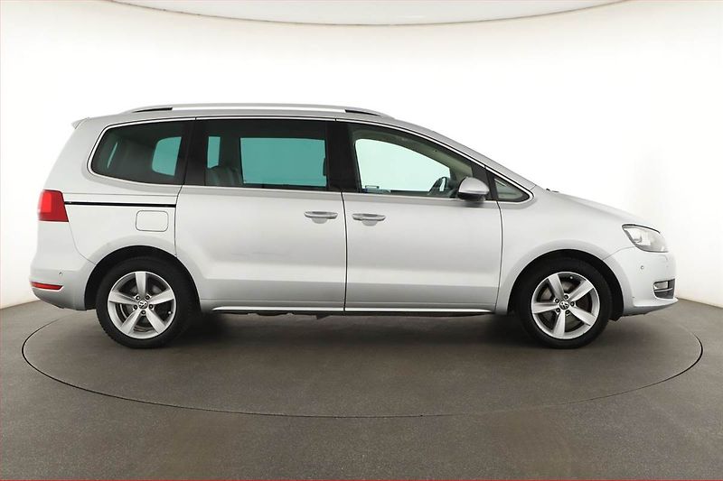 Volkswagen Sharan (2013) 2.0 TDI, Automat, 7 míst, Kůže - fotka 6 z 19