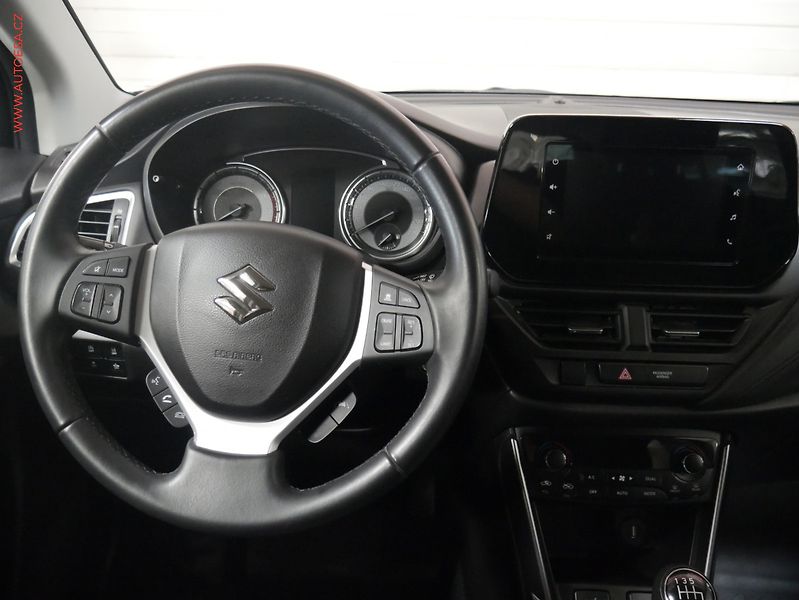 Suzuki S-Cross (2024) 1.4i 4x4, 1.maj,ČR, servis - fotka 13 z 23
