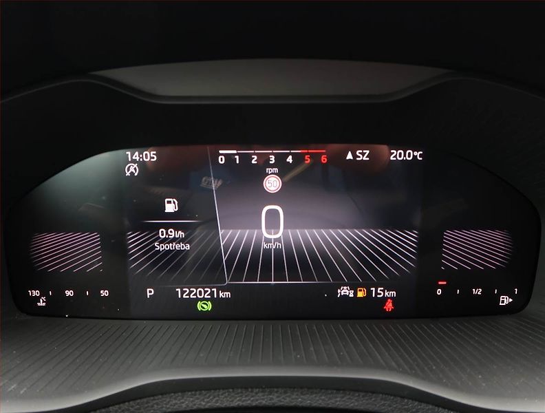 Škoda Karoq (2023) Ambition 2.0 TDI - fotka 11 z 24