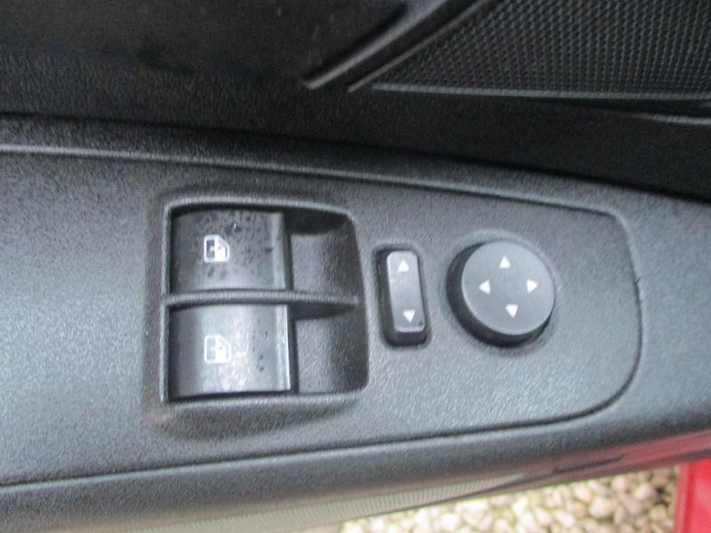Fiat Grande Punto 1.4i KLIMA +SADA PNEU - fotka 9 z 31