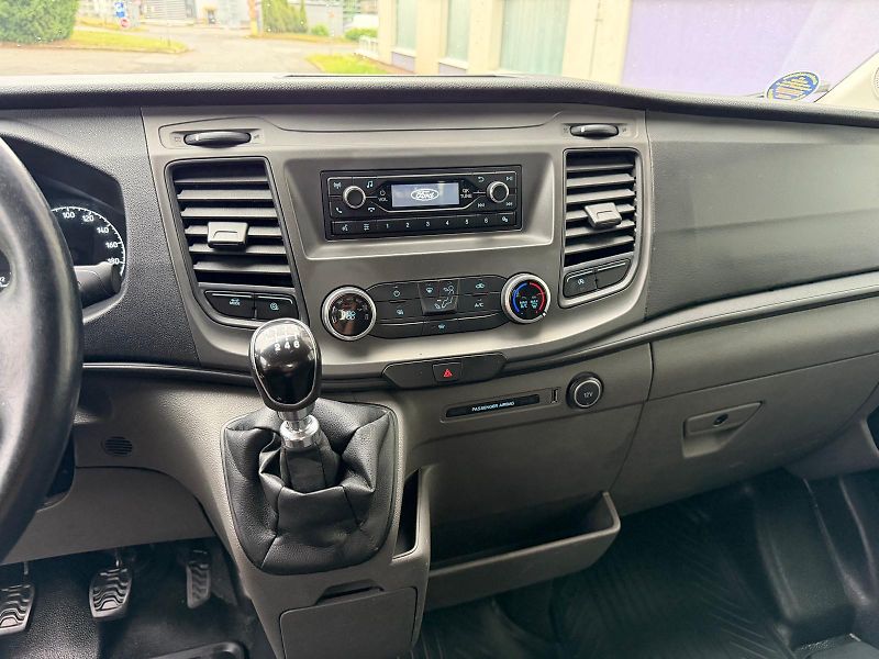 Ford Transit 2,0 TDCi / 7-místný / valník / - fotka 18 z 19