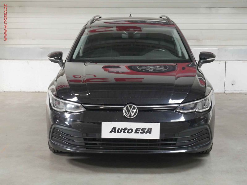 Volkswagen Golf (2020) 2.0 TDi, ČR, Life - fotka 2 z 23