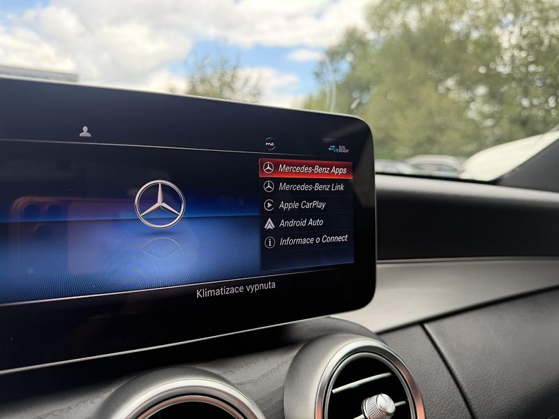 Mercedes-Benz Třídy C (2019) C 300d 4Matic AMG Line - fotka 21 z 32