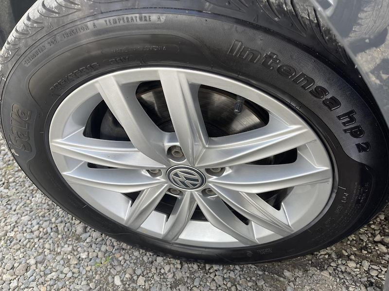 Volkswagen Golf 2.0TDi DSG HIGHL-NEHAV-Dph-ČR! - fotka 16 z 40