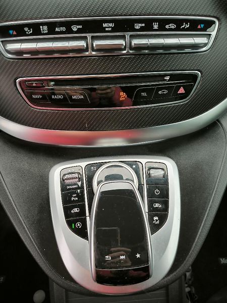 Mercedes-Benz Třídy V 300d 4M AMG AVG BURM WEBASTO   - fotka 14 z 24