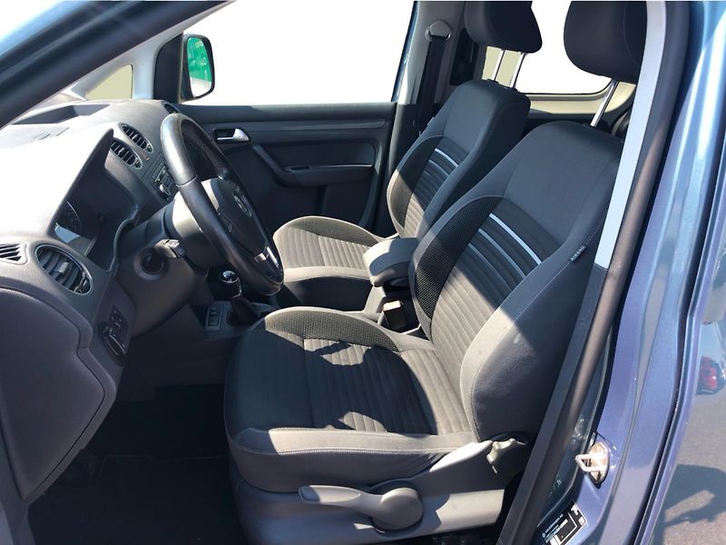 Volkswagen Caddy 1.6 TDi TRENDLINE - fotka 11 z 27
