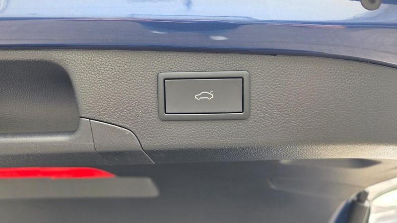 Volkswagen Passat Variant (2024) 2.0 TDI 142kW Eleg DSG záruka  - fotka 13 z 48