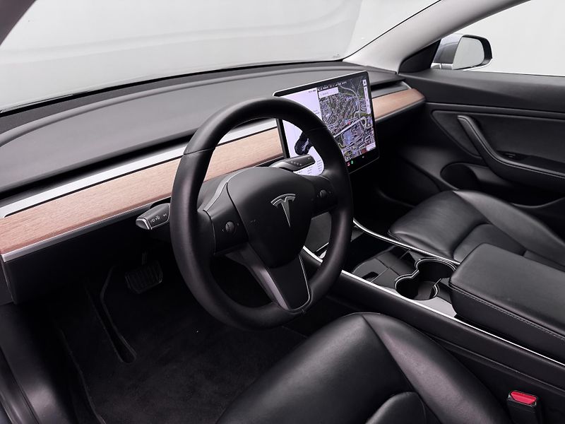 Tesla Model 3 LONG RANGE 4WD SOH 87% - fotka 23 z 65