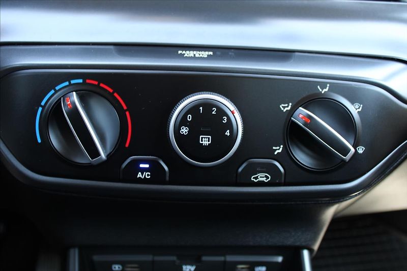 Hyundai i20 1,2 i  NOVÉ V ČR,1.MAJITEL - fotka 13 z 22