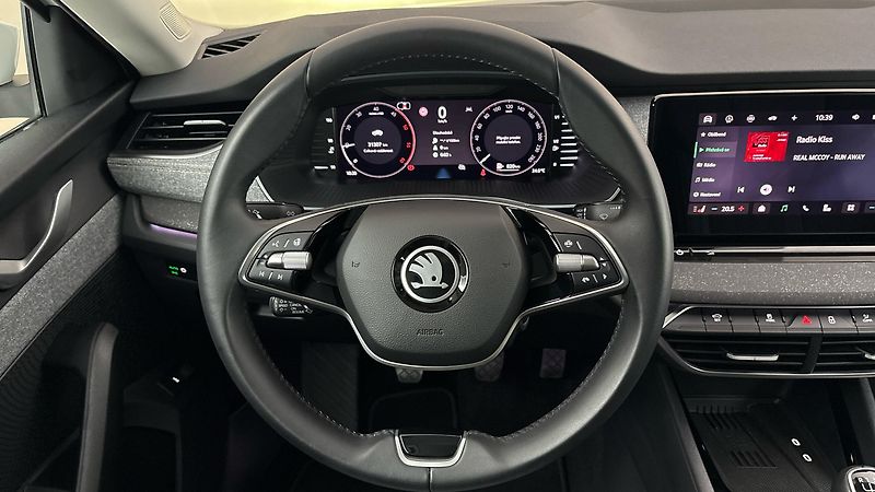 Škoda Octavia 2.0 TDI Style - fotka 9 z 27