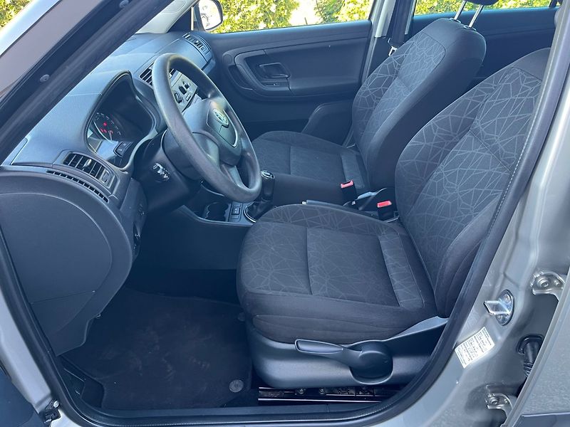 Škoda Fabia (2012) 1.4 16 V - fotka 7 z 22
