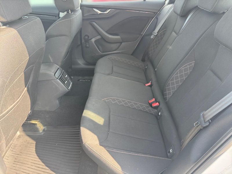 Škoda Kamiq (2023) AMBITION 1.0TSI 70kW CZ DPH - fotka 8 z 11
