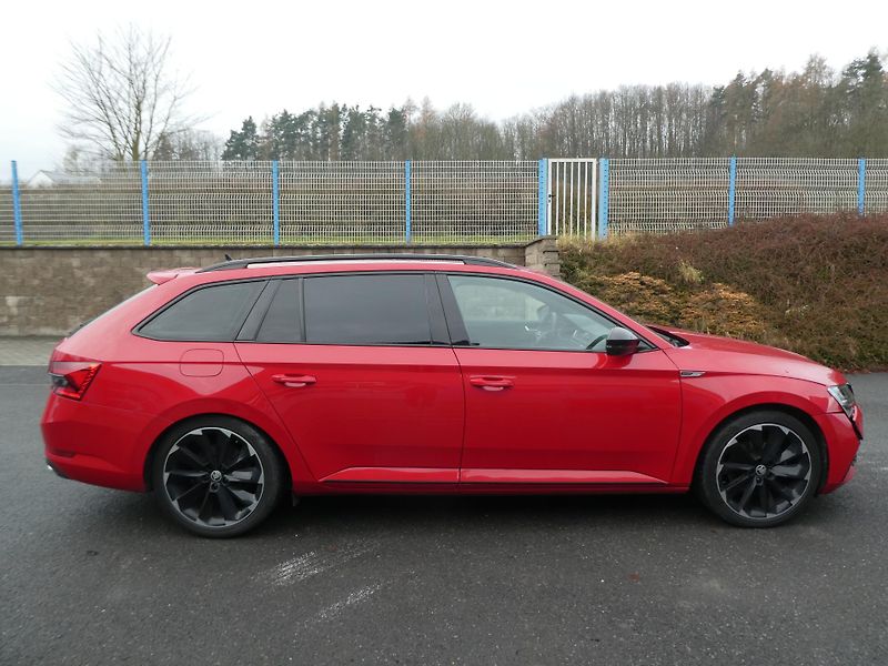 Škoda Superb Kombi 2,0TDi 147kW SPORTLINE - fotka 2 z 15