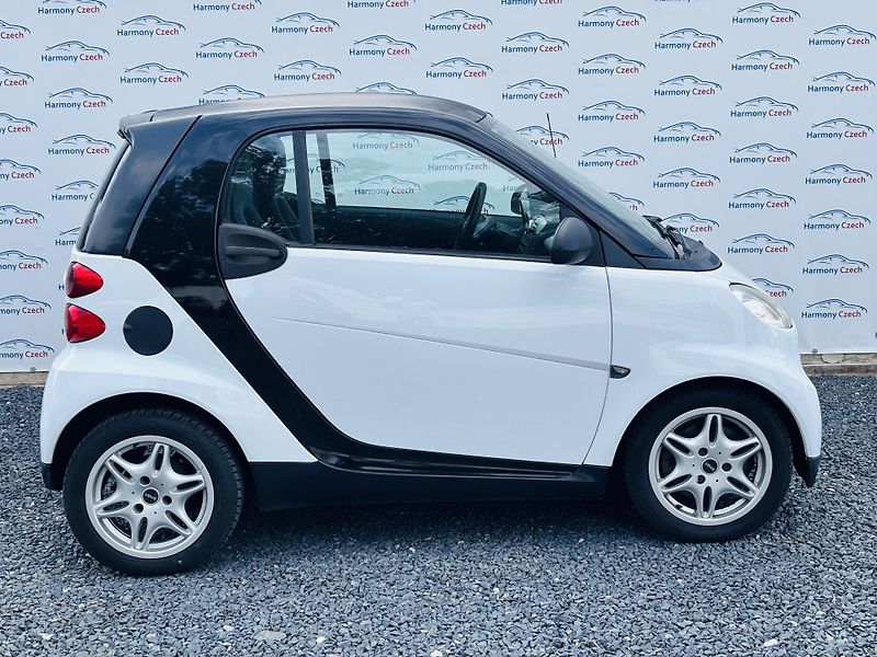 Smart Fortwo (2008) 1.0i COUPE 45 - fotka 1 z 5