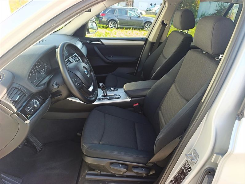 BMW X3 2,0 d X-Drive Aut.,Navi,Bi-xen - fotka 14 z 36