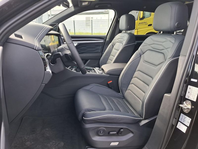 Volkswagen Touareg TDI 210kW R-Line Pano NezT HuD - fotka 10 z 22