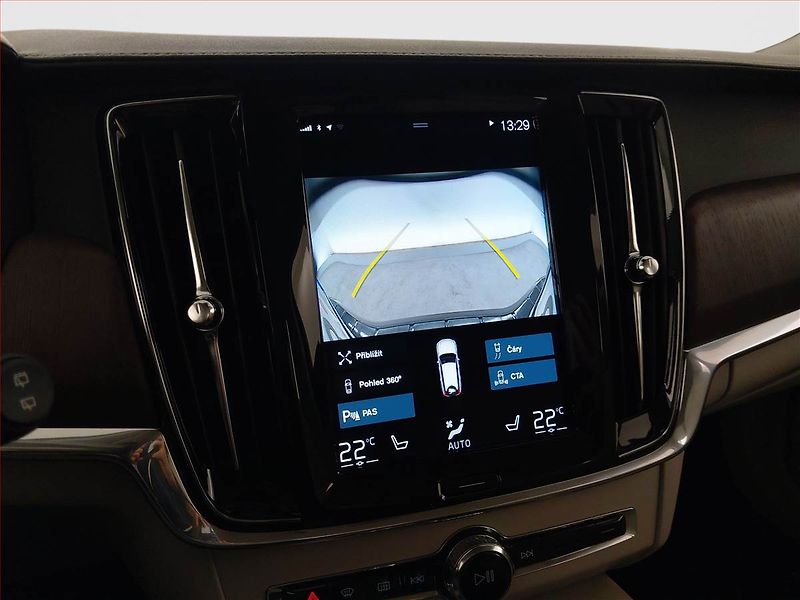 Volvo V90 (2021) B5 - fotka 22 z 24