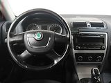 Škoda Octavia (2012) 1.6 TDi, ČR, AAC, tempo - náhled 13