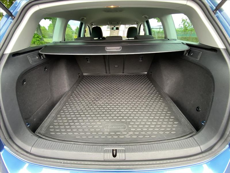 Volkswagen Golf 1,4 TSi REZERVACE  Serviska,Pa - fotka 31 z 50