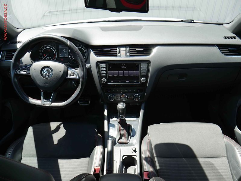 Škoda Octavia (2014) 2.0TDi, DSG, navi, bixen - fotka 8 z 21