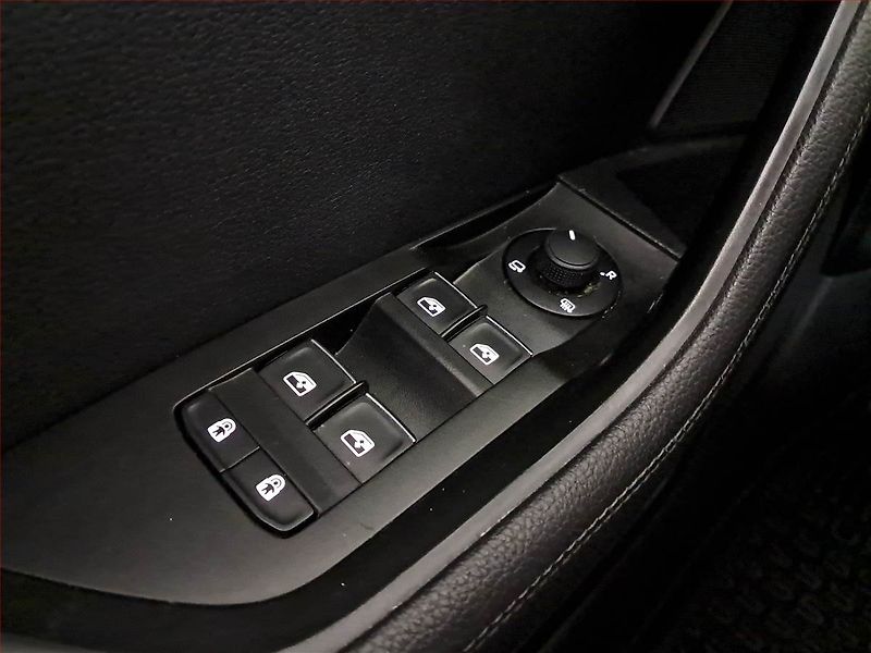 Škoda Superb (2020) Laurin&Klement 2.0 TDI 4x4 - fotka 16 z 21
