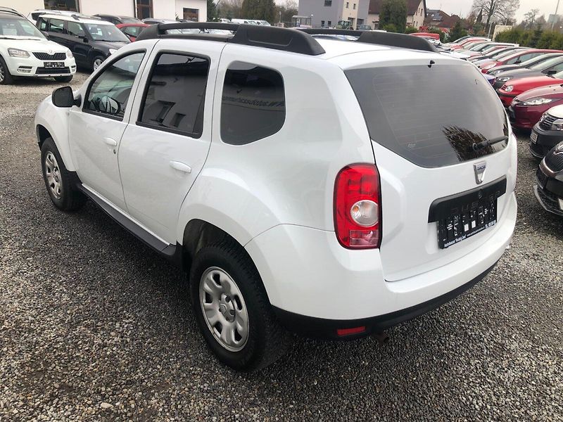 Dacia Duster (2010) 1.6 16 V Top Stav Klima - fotka 4 z 25