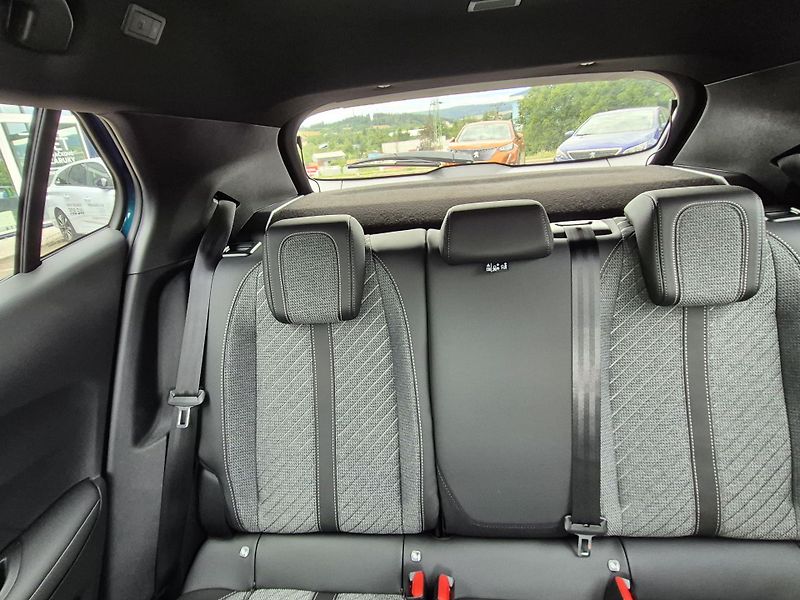 Peugeot 2008 (2026) ALLURE Turbo 100 MAN6 - fotka 19 z 21