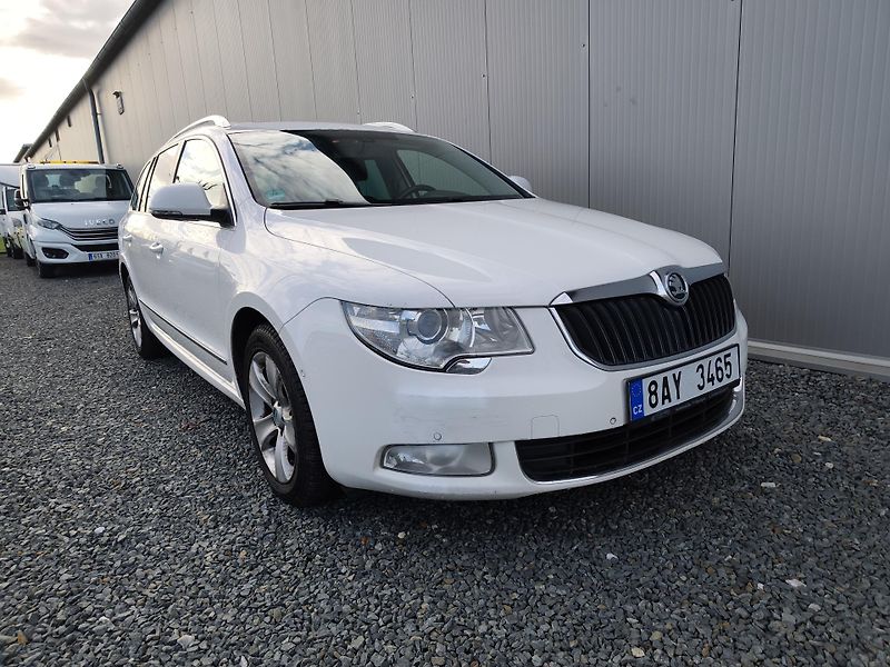 Škoda Superb - fotka 8 z 18