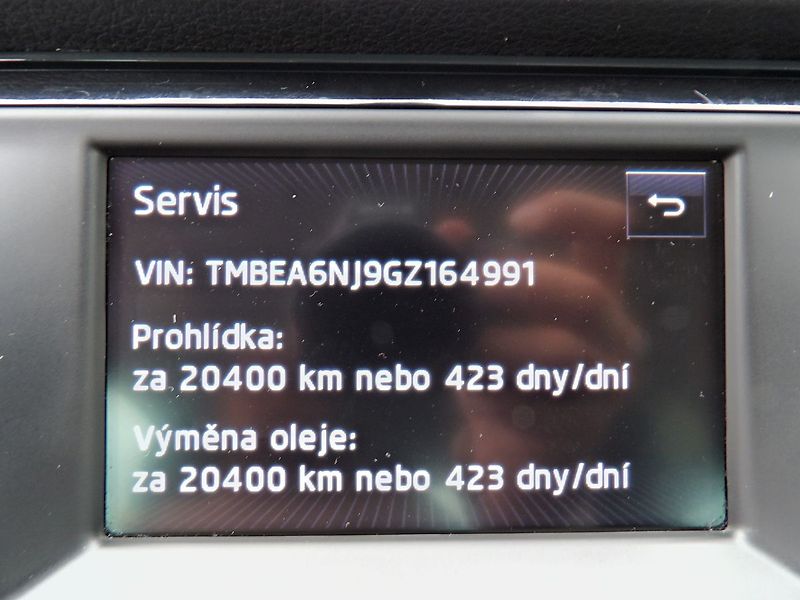 Škoda Fabia 1.0MPi Ambition Auto AC - fotka 11 z 30