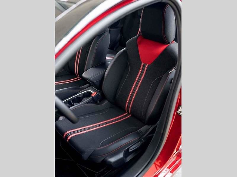 Opel šel cestou co nejnižší možné ceny, v základu nabízí tedy jediný motor.