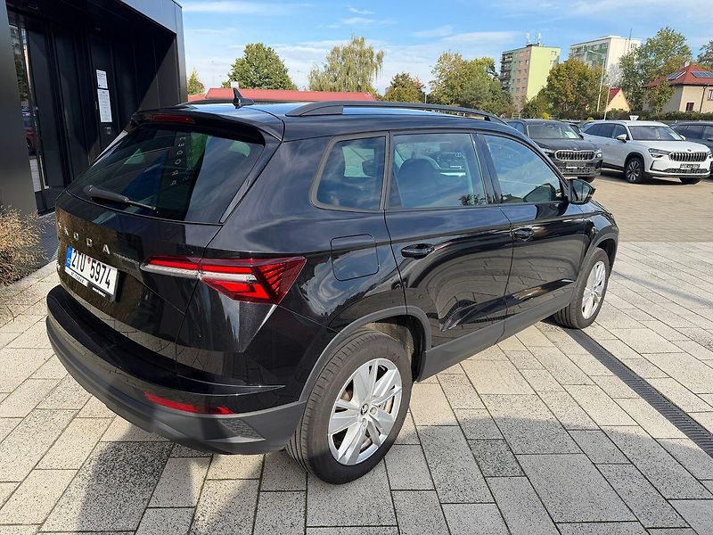 Škoda Karoq Selection  1,5TSI 110kW DSG - fotka 2 z 18
