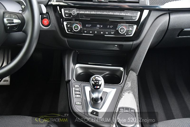 BMW M4 3.0i 45tKM!! ČR DPH LED - fotka 19 z 53