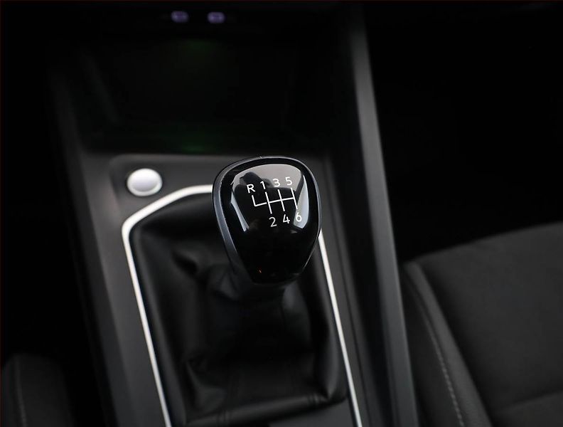 Volkswagen Golf (2021) Style 1.5 TSI, ČR,1.maj, Navi - fotka 12 z 21