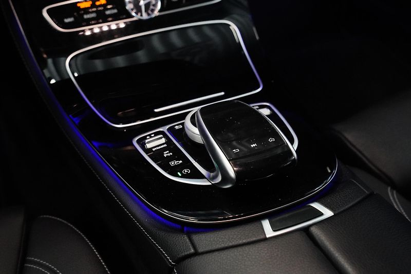 Mercedes-Benz Třídy E - fotka 26 z 37