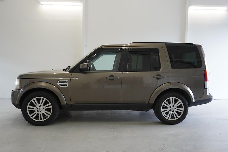 Land Rover Discovery DISCOVERY 4  3,0D SDV6 HSE 4WD - fotka 8 z 34