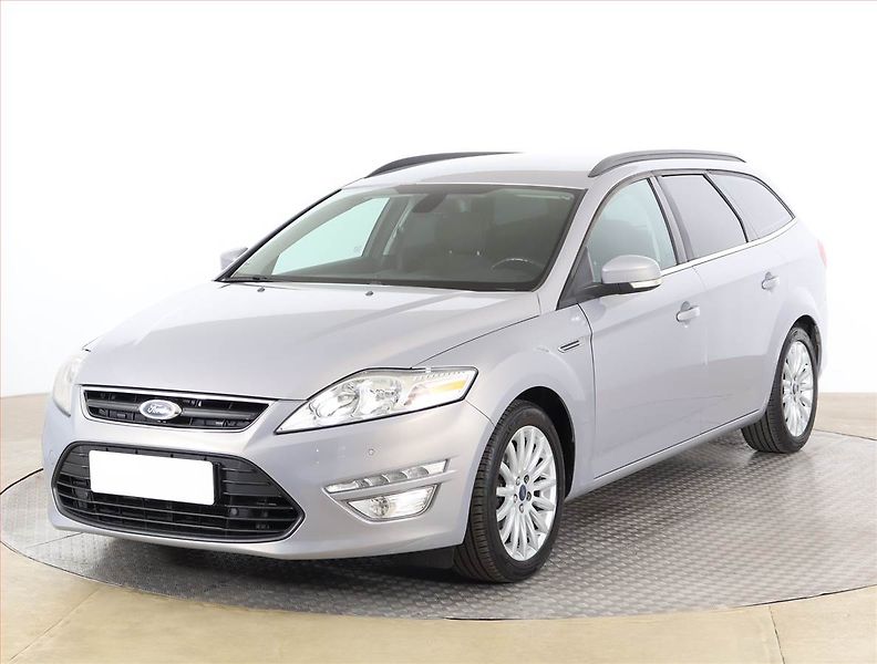 Ford Mondeo (2013) 1.6 TDCi, Navi, Tempomat - fotka 2 z 17