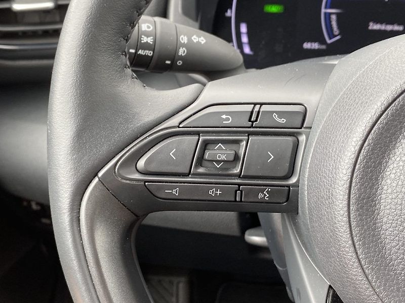 Toyota Yaris 1.5HEV, ČR-1m, Style, DPH - fotka 18 z 28