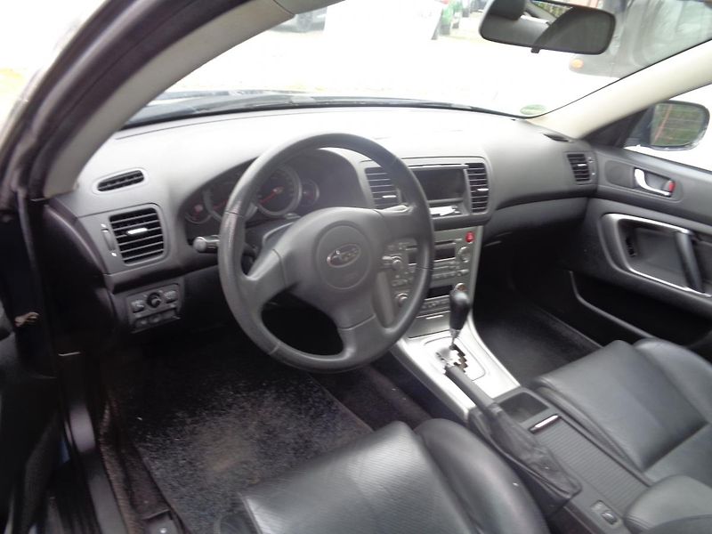 Subaru Legacy 2,0 - fotka 8 z 30