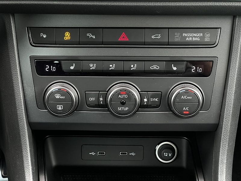 Cupra Ateca VZ 2.0TSI DSG 221kW 1.Maj DPH - fotka 14 z 25