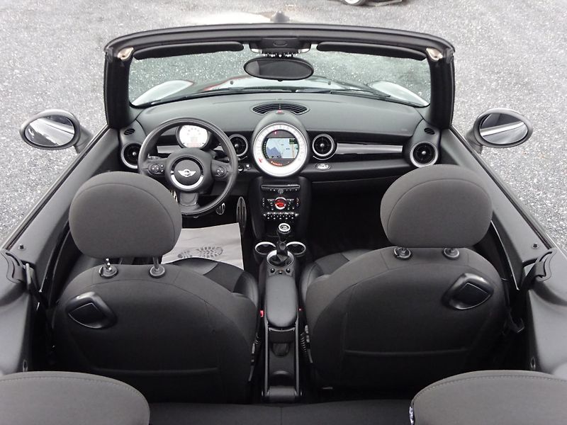 Mini Cooper S 1.6 135kW KABRIO KŮŽE  - fotka 24 z 31