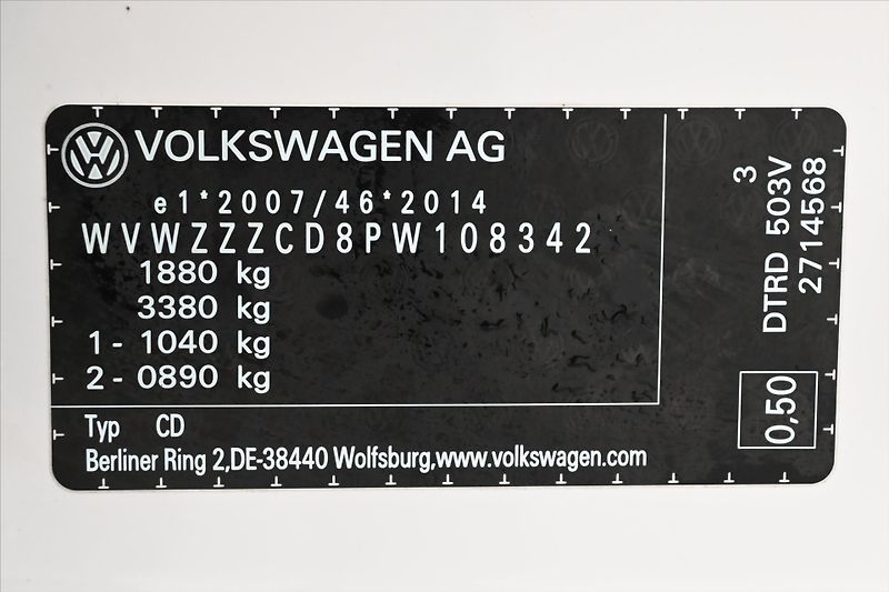 Volkswagen Golf 2,0 TDI 85 kW Life Záruka až 5 - fotka 12 z 31