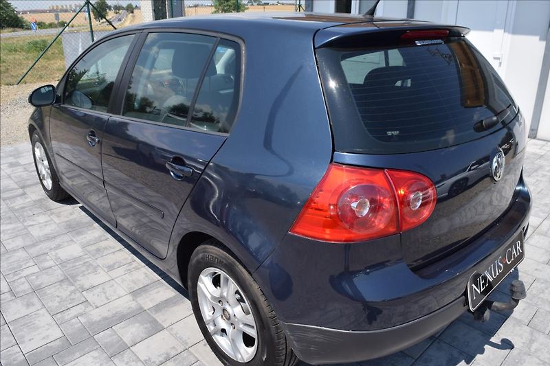 Volkswagen Golf 1,4 i 59KW NOVÁ STK ALU KLIMA - fotka 7 z 46