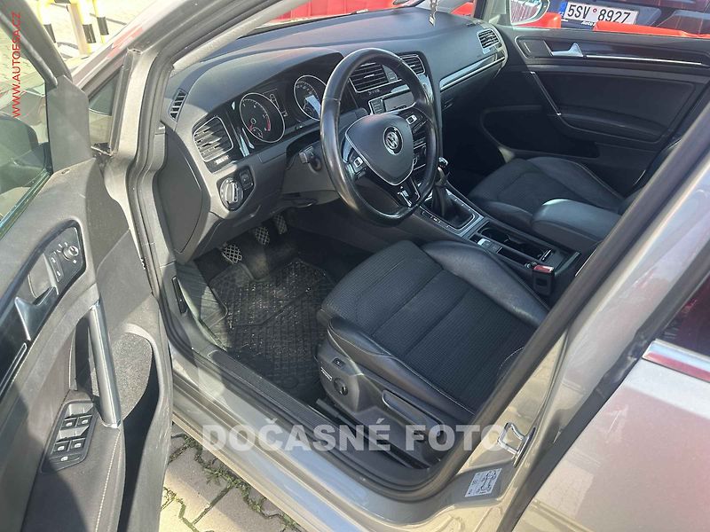 Volkswagen Golf (2014) 1.6 TDi, servis.kniha - fotka 3 z 3